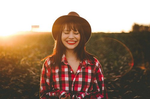 Boost your happiness and confidence with a spray tan this autumn