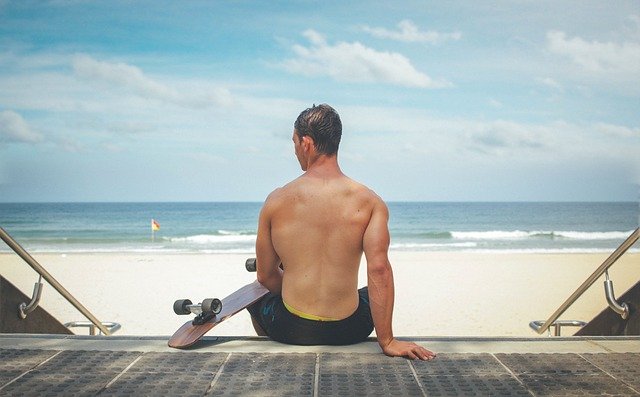 Three tips for men applying spray tan for the first time